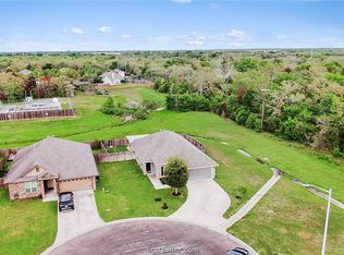 15309 Carriker Ct, College Station, TX 77845