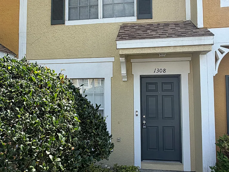 1308 Costa Mesa Dr — Photo 3