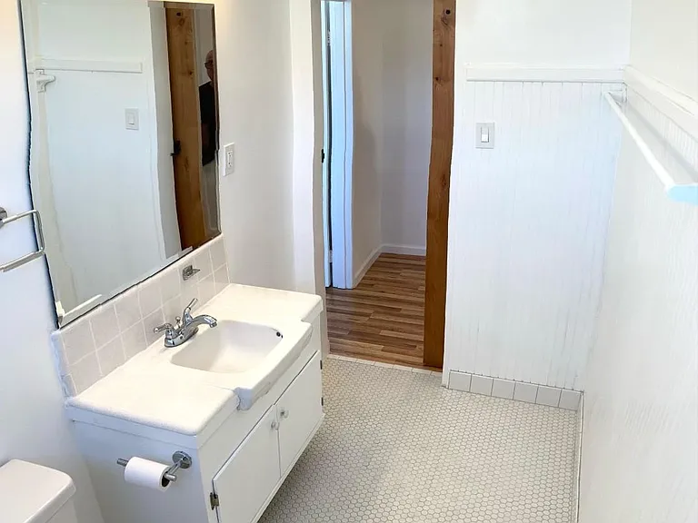 1234 N Laurel Ave — Photo 14