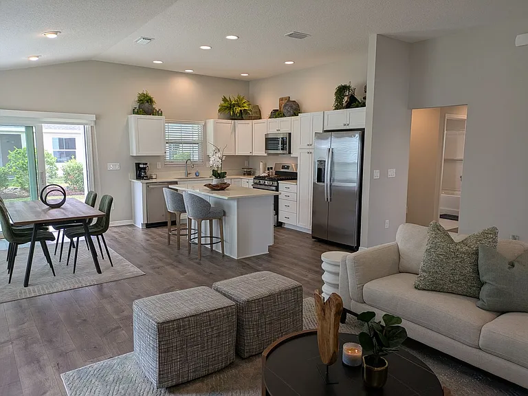 1750 Debellis Ln — Photo 10
