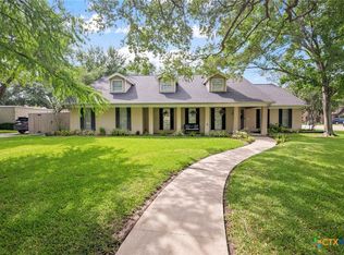 407 Pasadena Dr, Victoria, TX 77904