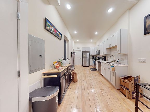 5th image of 1945 N Gratz St #1