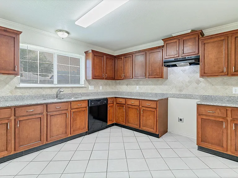 17131 Quail Park Dr — Photo 5