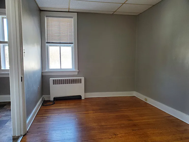 39 W King St #6 — Photo 5