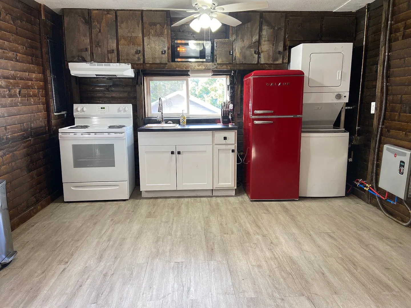 Single Family Home in Downtown Branson — Photo 4