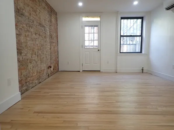 250 Carlton Ave APT 1, Brooklyn, NY 11205