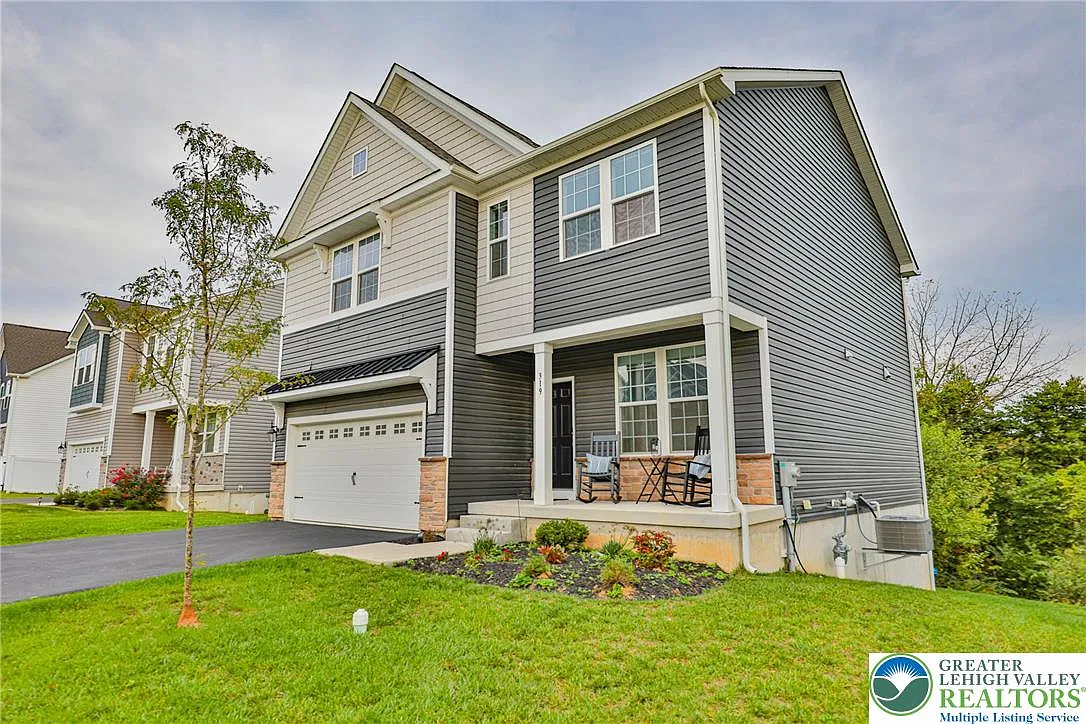 4 bed, 1.5 bath, 2648 sqft, $3,800 — Photo 3