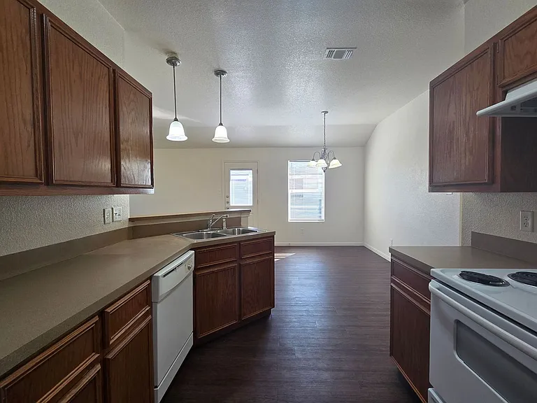 3807 John Chisholm Loop #A — Photo 6