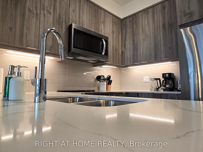 15 Watergarden Dr #2302 — Photo 17