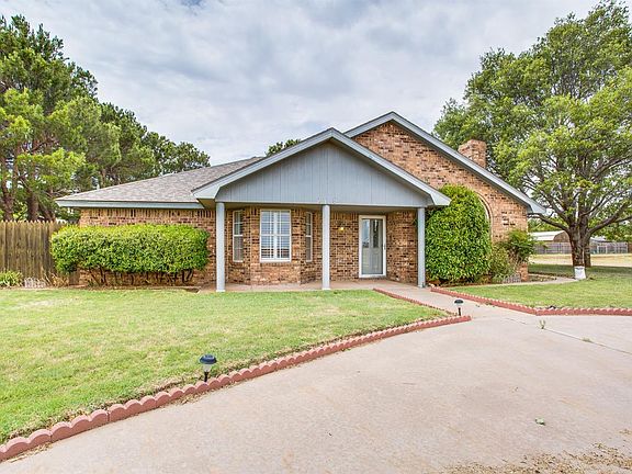 2nd image of 118 Aubrey Ln