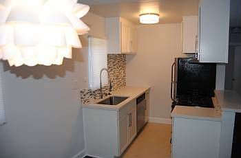 2nd image of 3125 Carlyle St APT 13