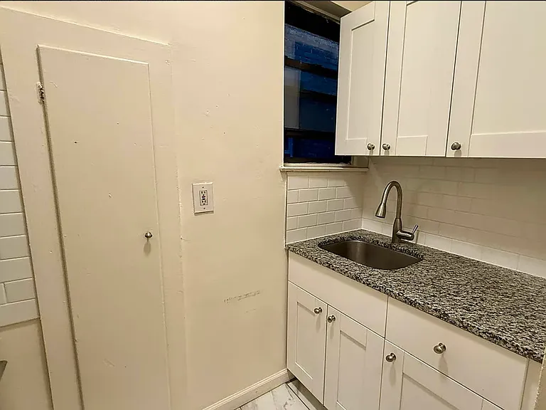 590 3rd Ave #4D — Photo 4