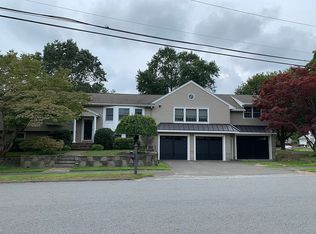 1 Edgewood Rd, Middleton, MA 01949