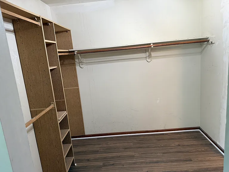 130 Lexington Ct — Photo 13