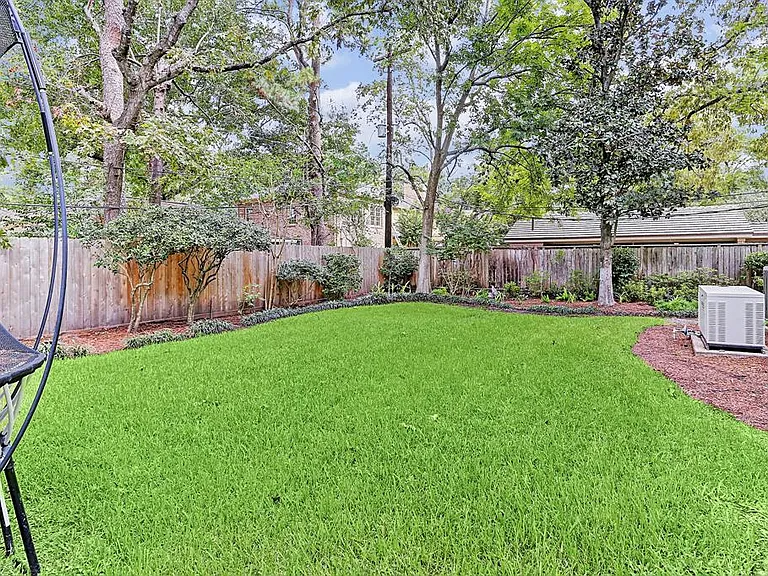 10626 Fairlane Dr — Photo 24