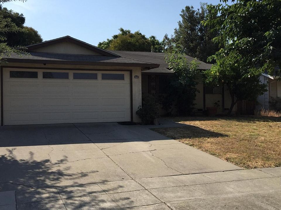 1st image of 2662 Lanier Ln