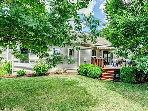 3rd image of 854 Heron Lakes Cir