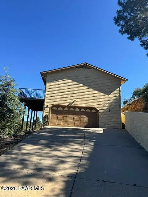 3 bed, 2.0 bath, 1840 sqft, $2,300 — Photo 2
