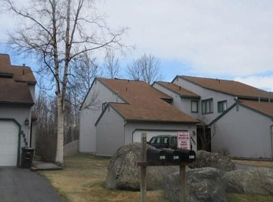 2nd image of 6631 Lunar Dr #D-1