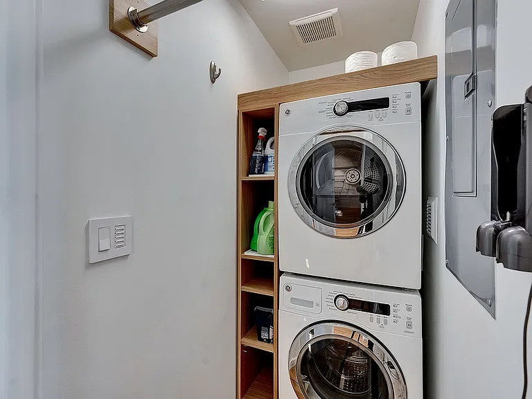 3235 SW 1st Ave #1 — Photo 15
