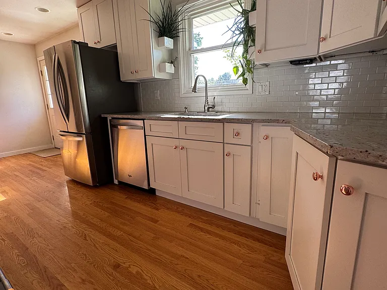 250 Madison St — Photo 3