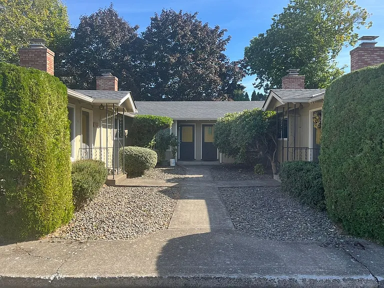 1341 W Hayes St — Photo 3