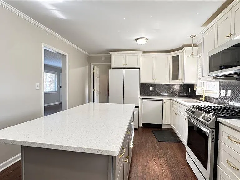 552 Sybil Ln SE #A — Photo 14