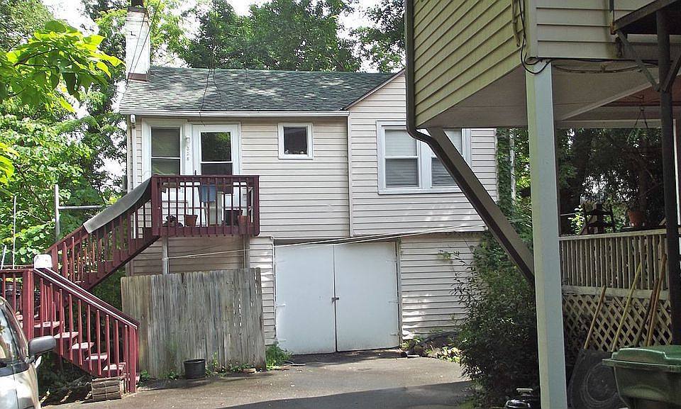 garage apt