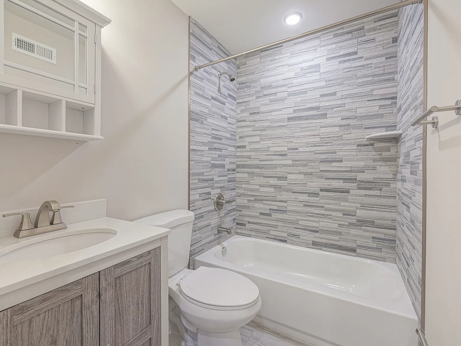 1725 N Gratz St — Photo 3