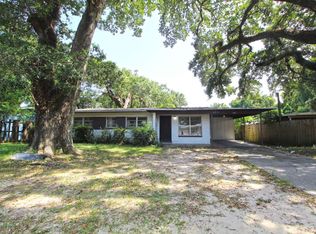 106 Saint Regis Dr, Pensacola, FL 32505