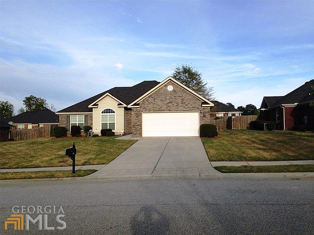 1st image of 2065 Lake Forest Dr