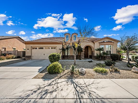 3rd image of 16245 W HUALAPAI Street