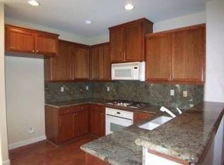 2078 Central St, Hercules, CA 94547