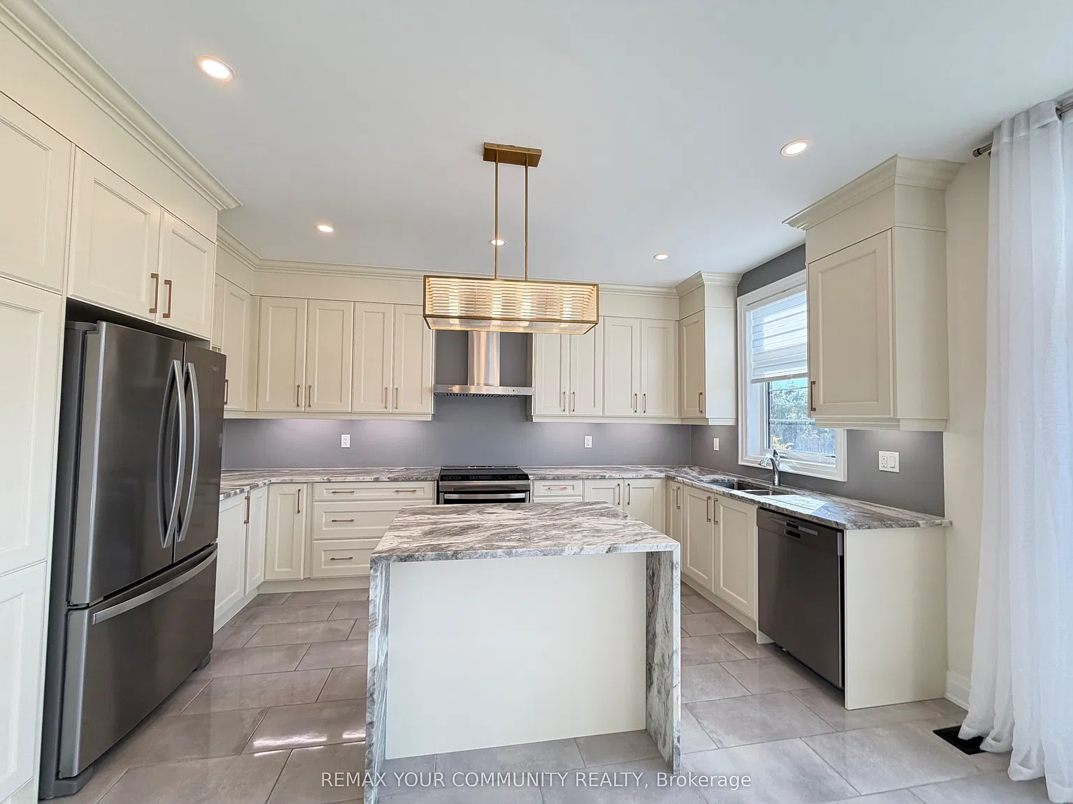5 bed, $5,650 — Photo 3