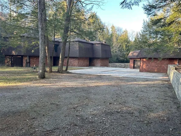 415 Edgewood Dr, Sarver, PA 16055