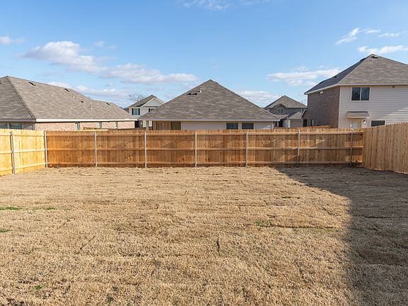 3rd image of 1607 Swallow Dr