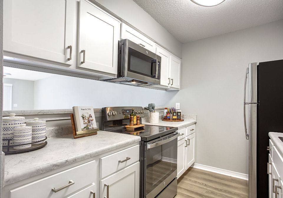 2nd image of 203 Pippin Dr