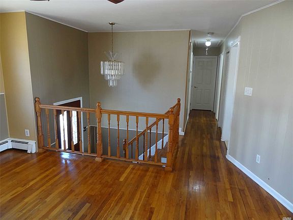3rd image of 20 Myrtle Ave