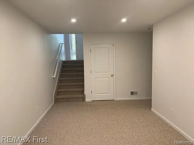 16713 Kensington Dr — Photo 20