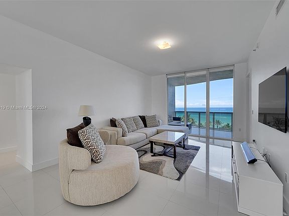 4th image of 16001 Collins Ave APT 504