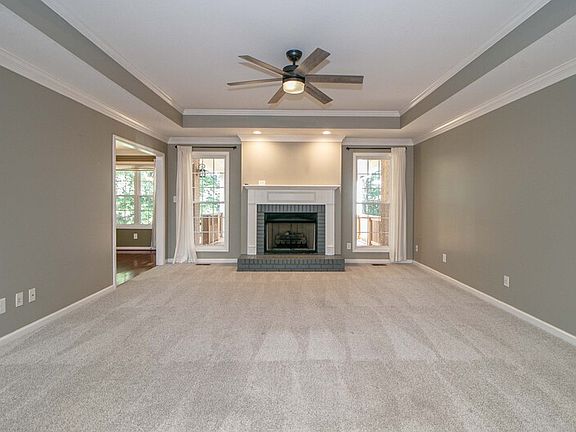 2nd image of 2575 Village Ct