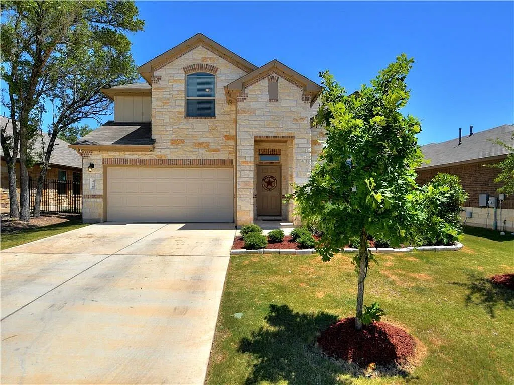 3 bed, 2.5 bath, 2055 sqft, $2,100 — Photo 1