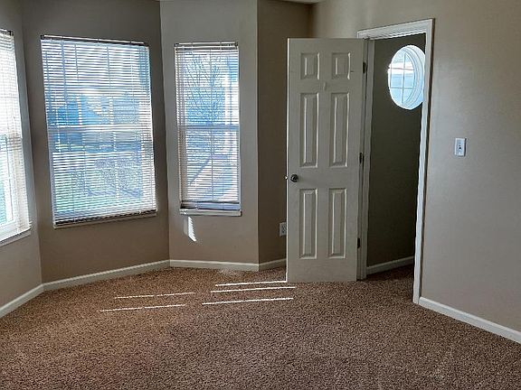 5th image of 6211 Bishops Pond Ln