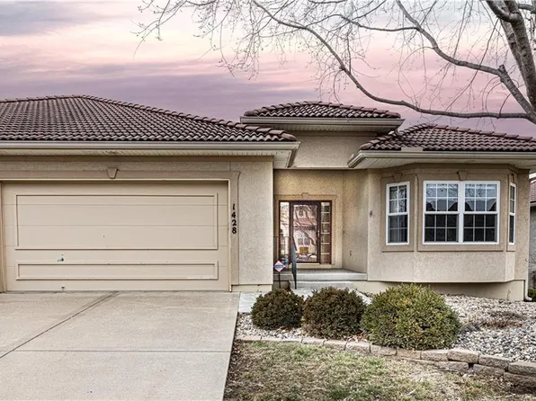 1428 SW Logos Dr, Lees Summit, MO 64081