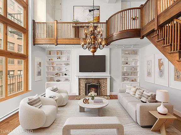 2nd image of 165 E 60th St #45-A