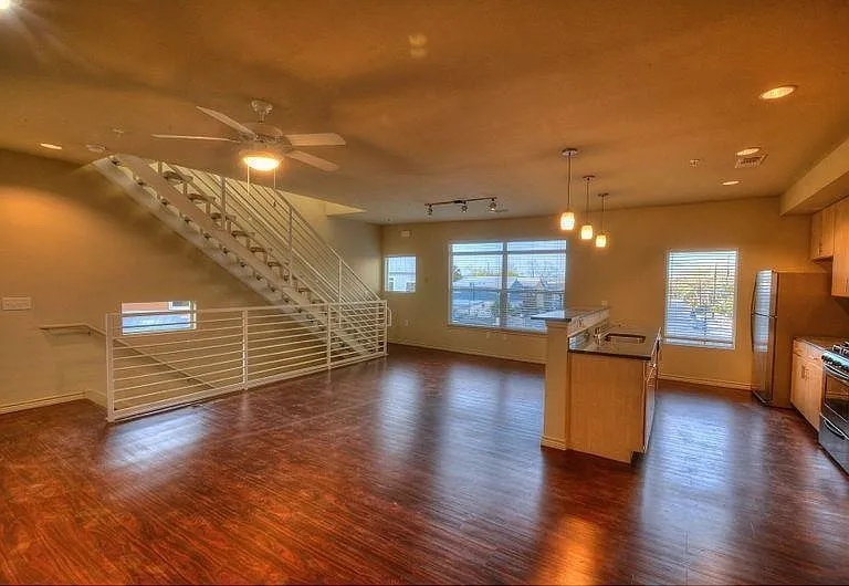2606 Wilson St — Photo 1