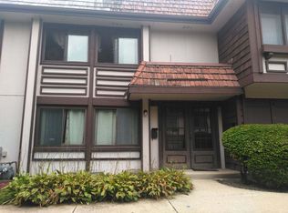 5511 Court C, Hanover Park, IL 60133