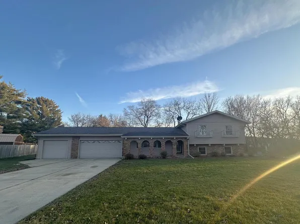 525 Meadow Green Court, Monroe, WI 53566