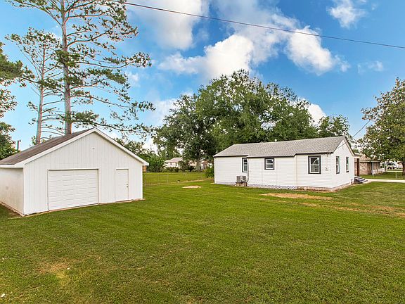 3rd image of 128 Terrio Dr