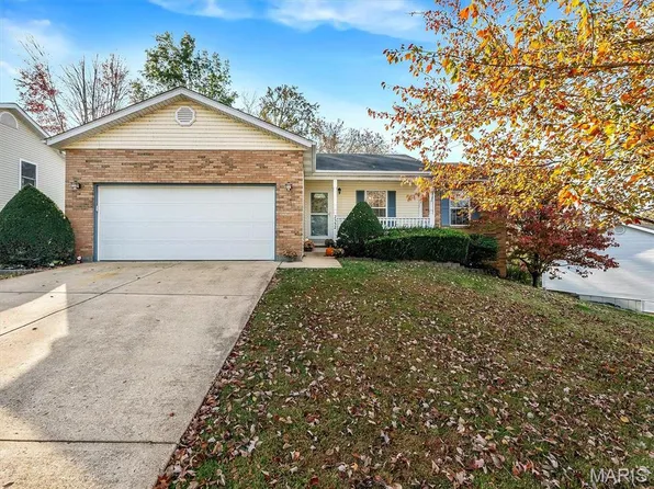 2352 Brookview Dr, Washington, MO 63090